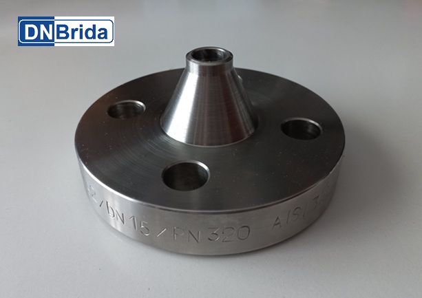 Brida con cuello EN-1092-1 tipo 11<br>DN15 PN320<br>Material: AISI-316L